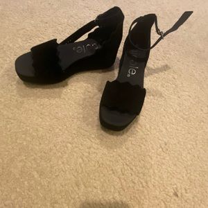 Nicole women’s Black Suede platform wedges dress sandals. Size 6.5